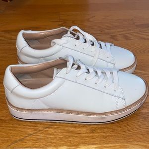 Chelsea & Violet Minie Womens Lifestyle Fashion Sneakers Platform